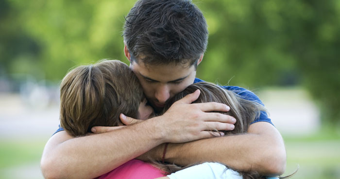 Como falar sobre a morte com filhos adolescentes? Como falar sobre a morte com filhos adolescentes?